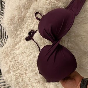 Halter, clasp back closure adjustable, under wire D/DD